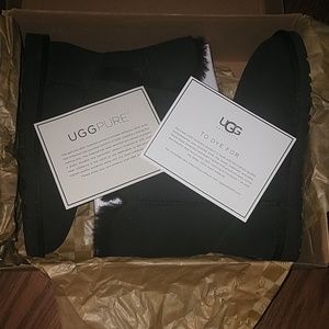 *NEW* UGG BOOTS